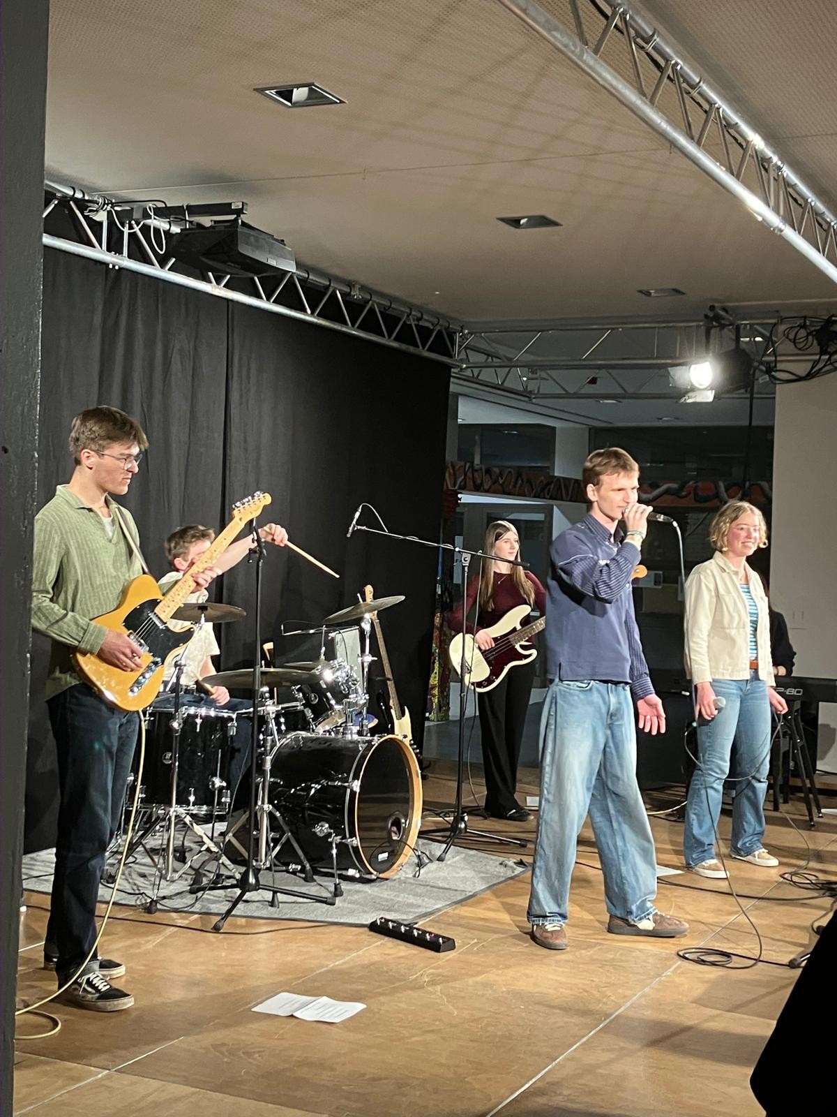 Konzert der Rock-Band. 